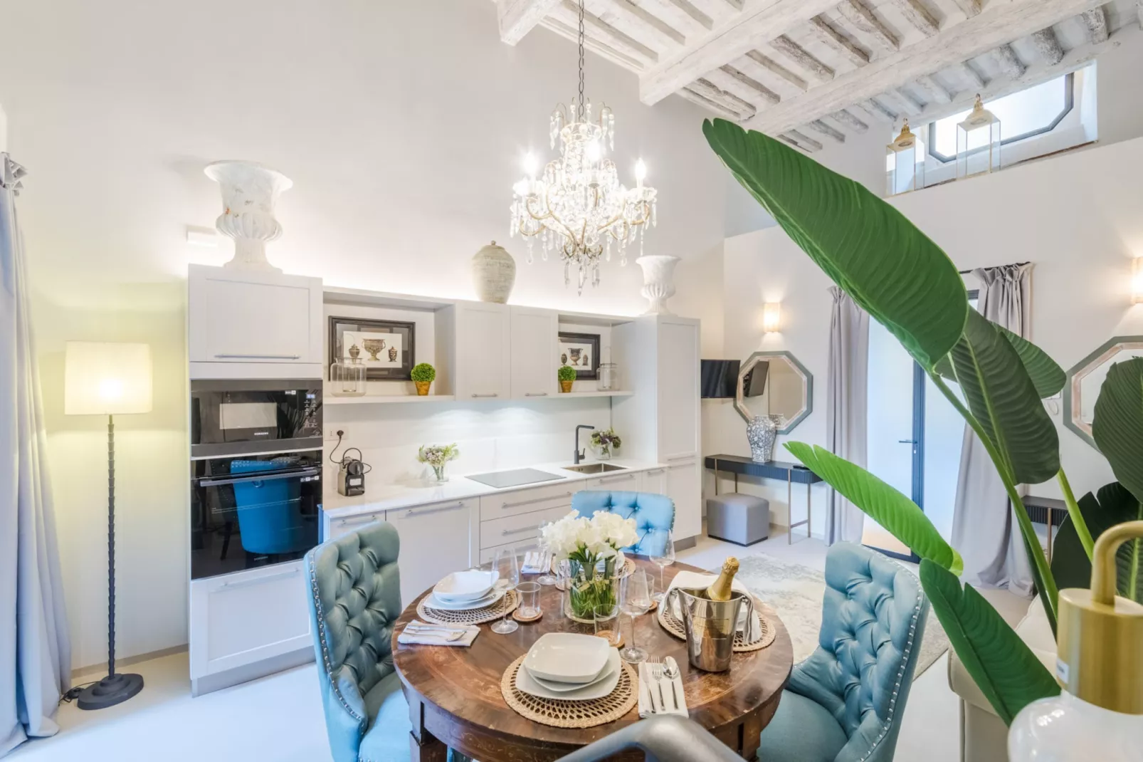 Gallo Cedrone, a Home with Outdoor