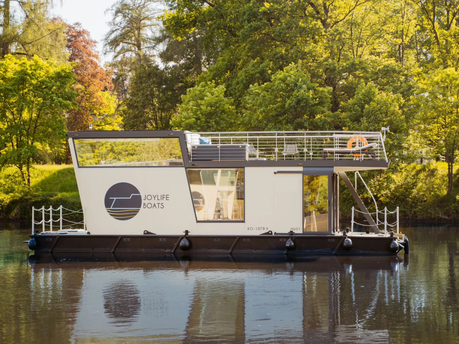 Floating Home-Hausboot in Merzig liegend