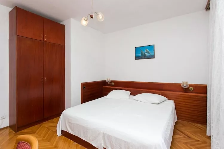 Guest House Zec -  Double or Twin Room with Balcony and Sea View-2