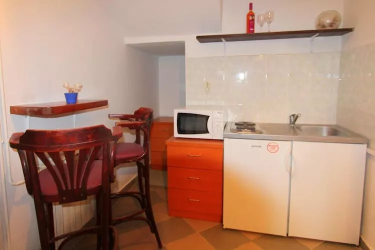 Guest House Zec - Studio with Balcony (2 Adults)