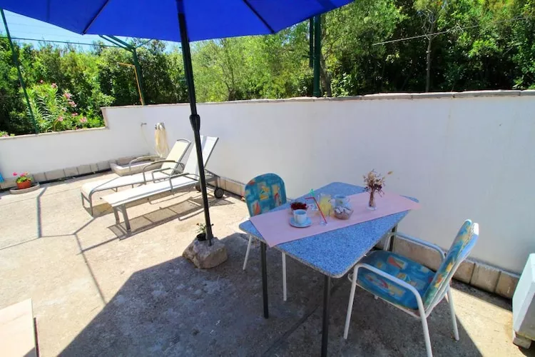 Apartments Neven - One Bedroom Apartment with Terrace and Garden View (A2)