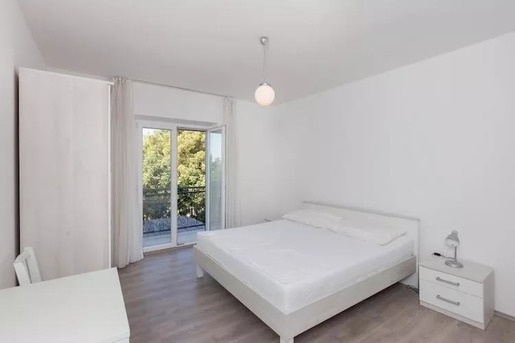 Rooms Villa Bašica - Superior Double Room with Balcony and Sea View (Soba 2)