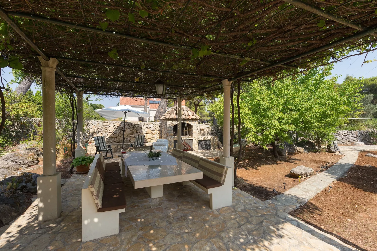 Holiday Home Jekavac -Three Bedroom Apartment with Terrace and Sea View