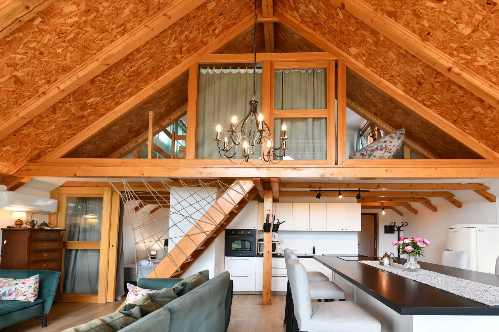 Plivanje u zalazak sunca - Three Bedroom House