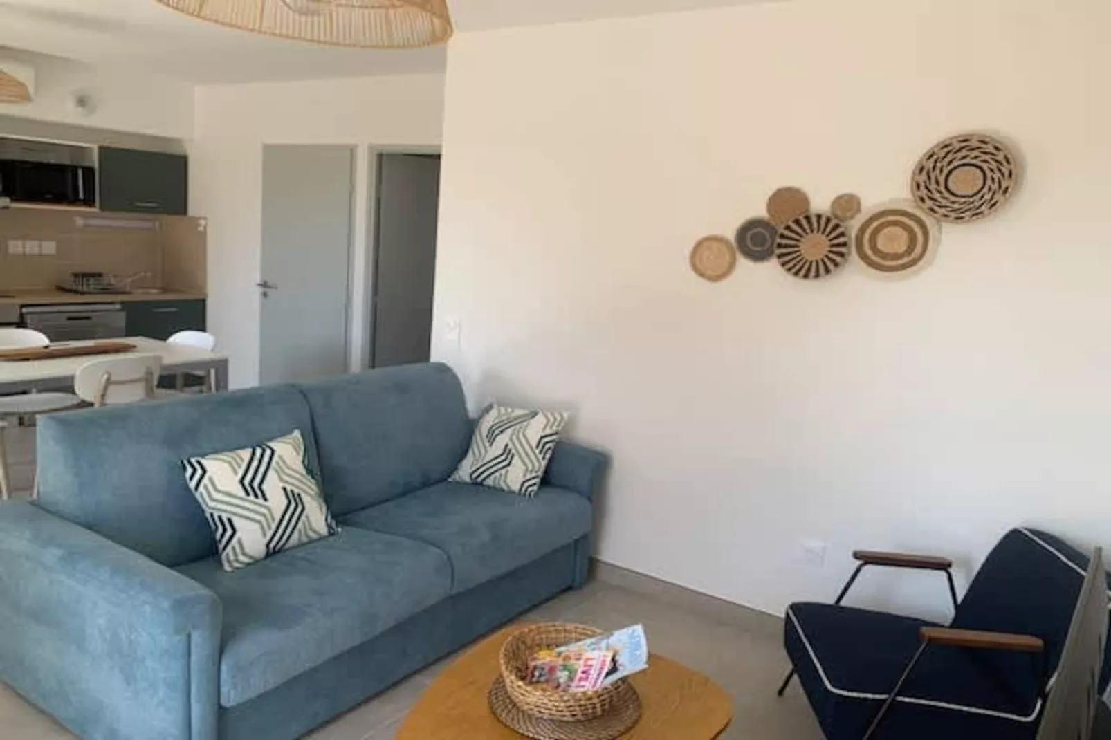 218 GONZALEZ