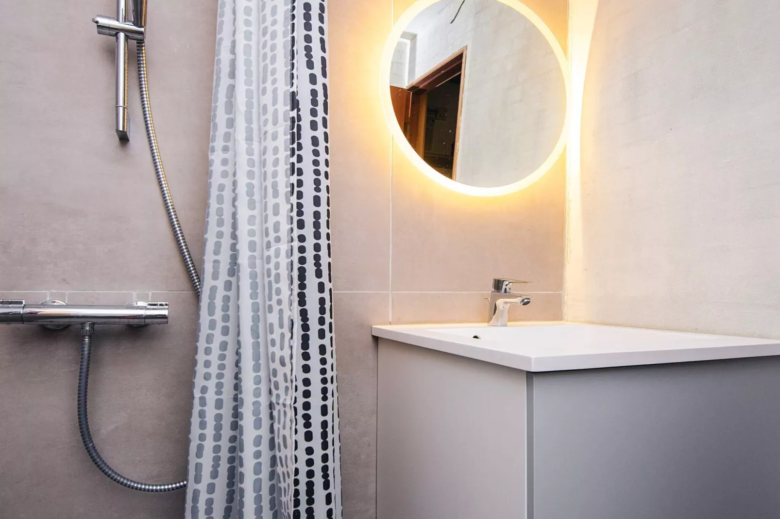 6 person holiday home in Blåvand