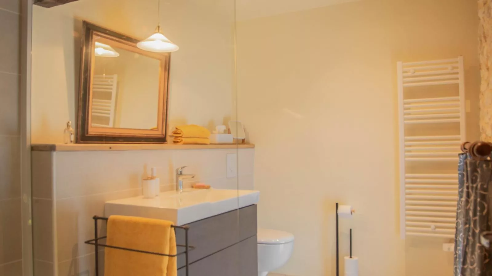 Les Follets-Bathroom