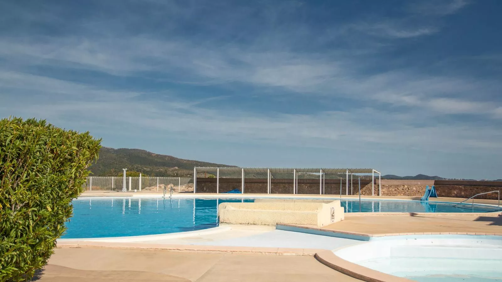 Le Capitou-Piscine