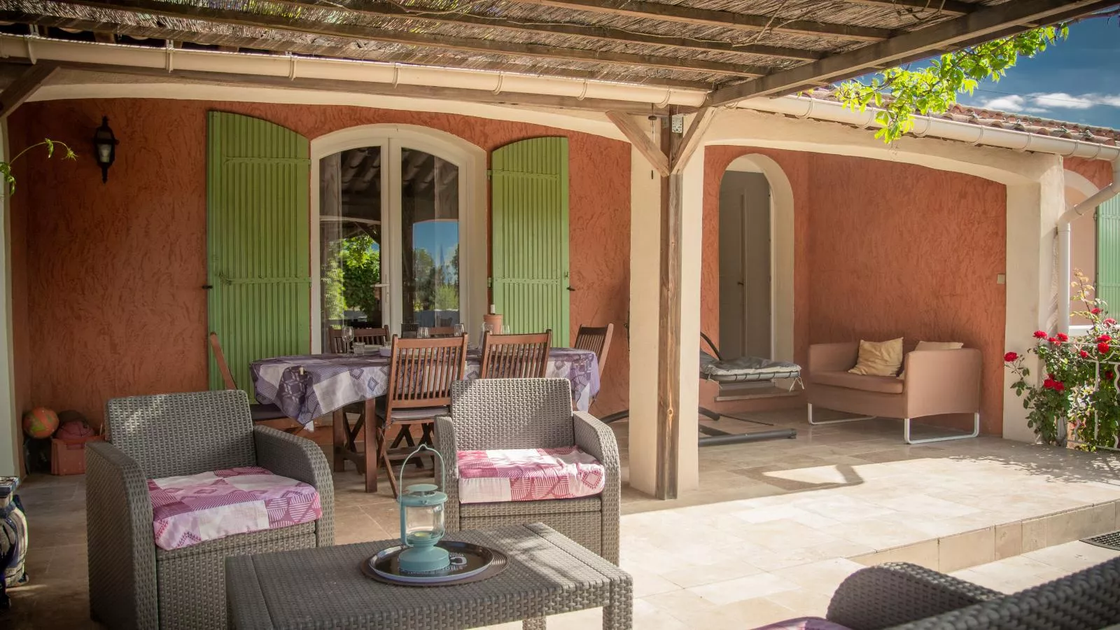 Villa Nycou-Balcon-terrasse