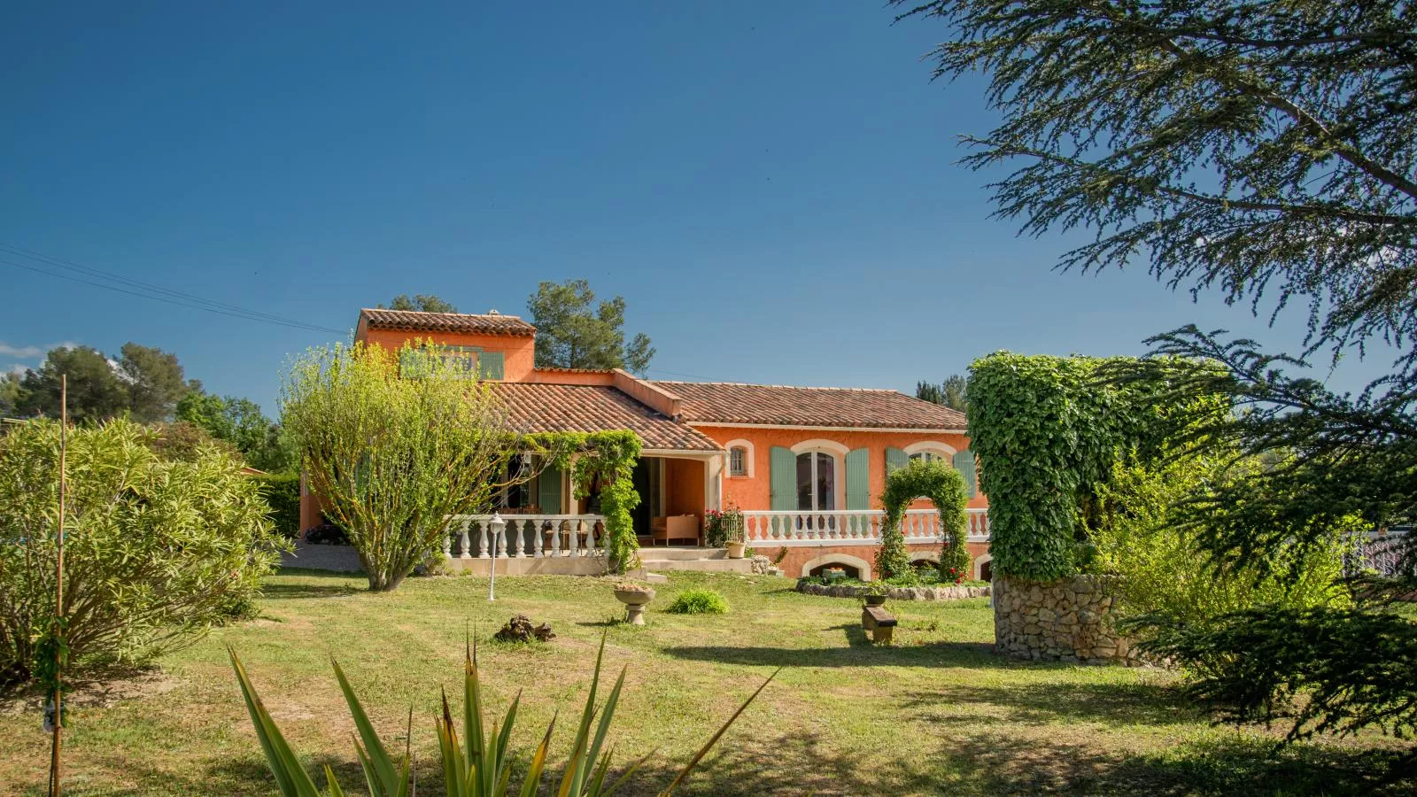 Villa Nycou-Jardin d'été