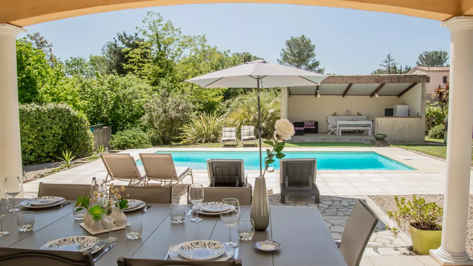 Loustalet Plus-View summer