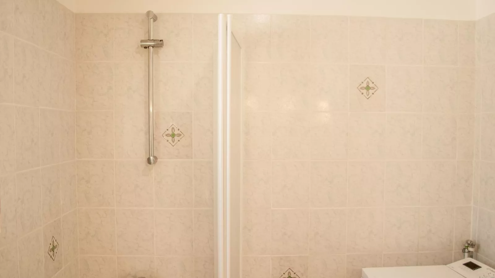 Loustalet Plus-Bathroom