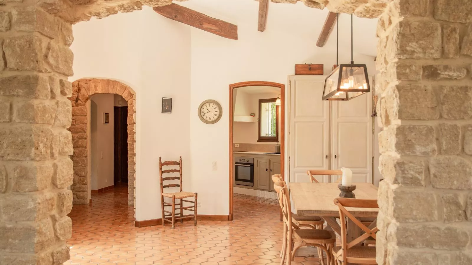 Le Mas Romarin-Dining room
