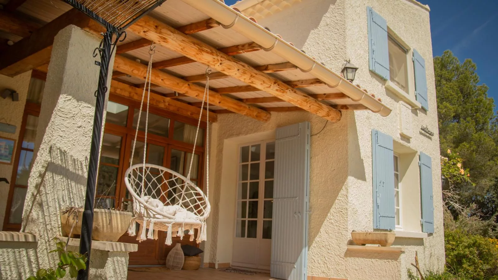 Villa Cantirane-Exterior summer