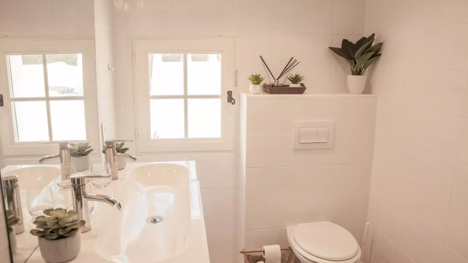 Villa Cantirane-Bathroom