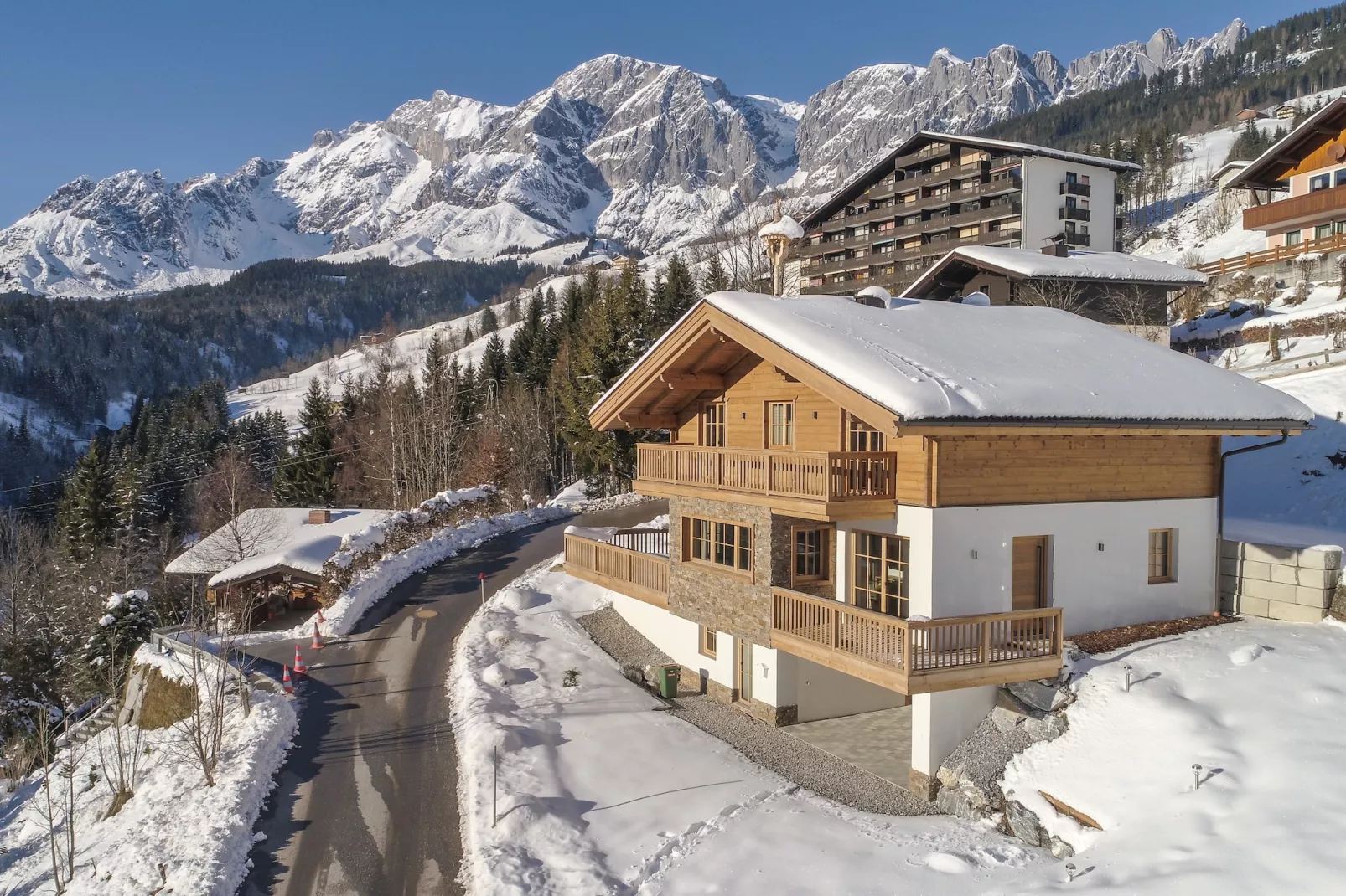 Chalet Lindelodge-Exterior in winter