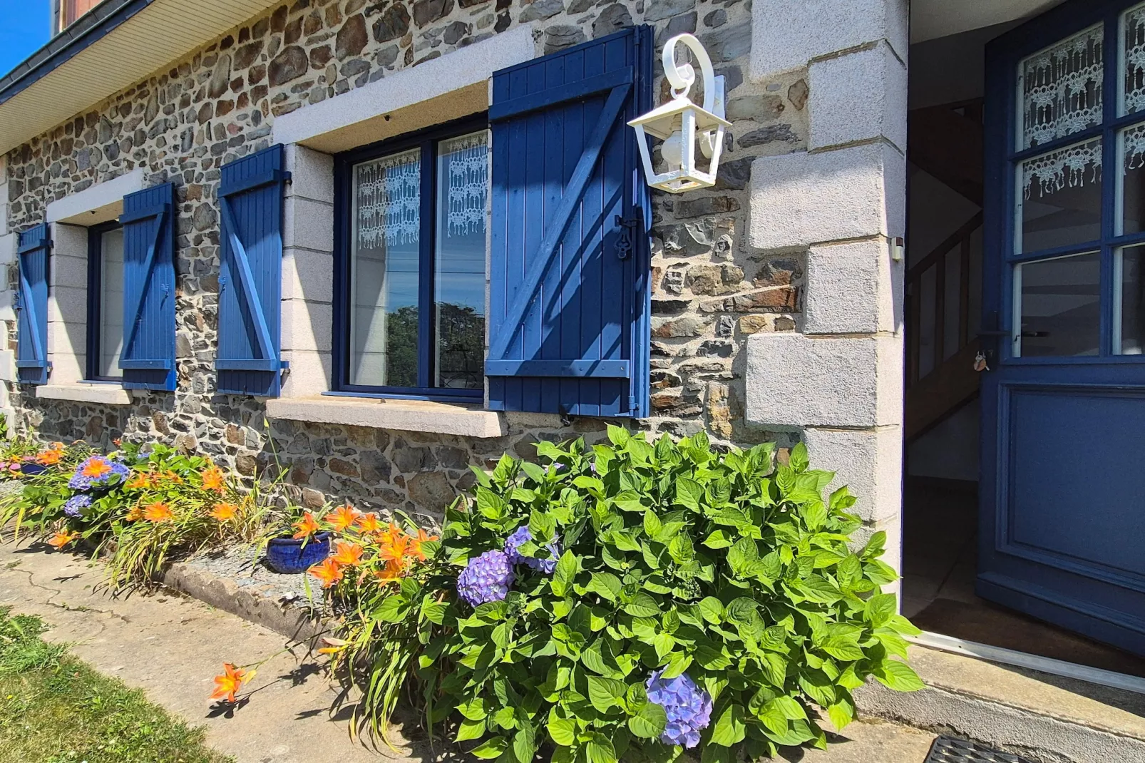 Holiday home Pordic-Exterior in summer