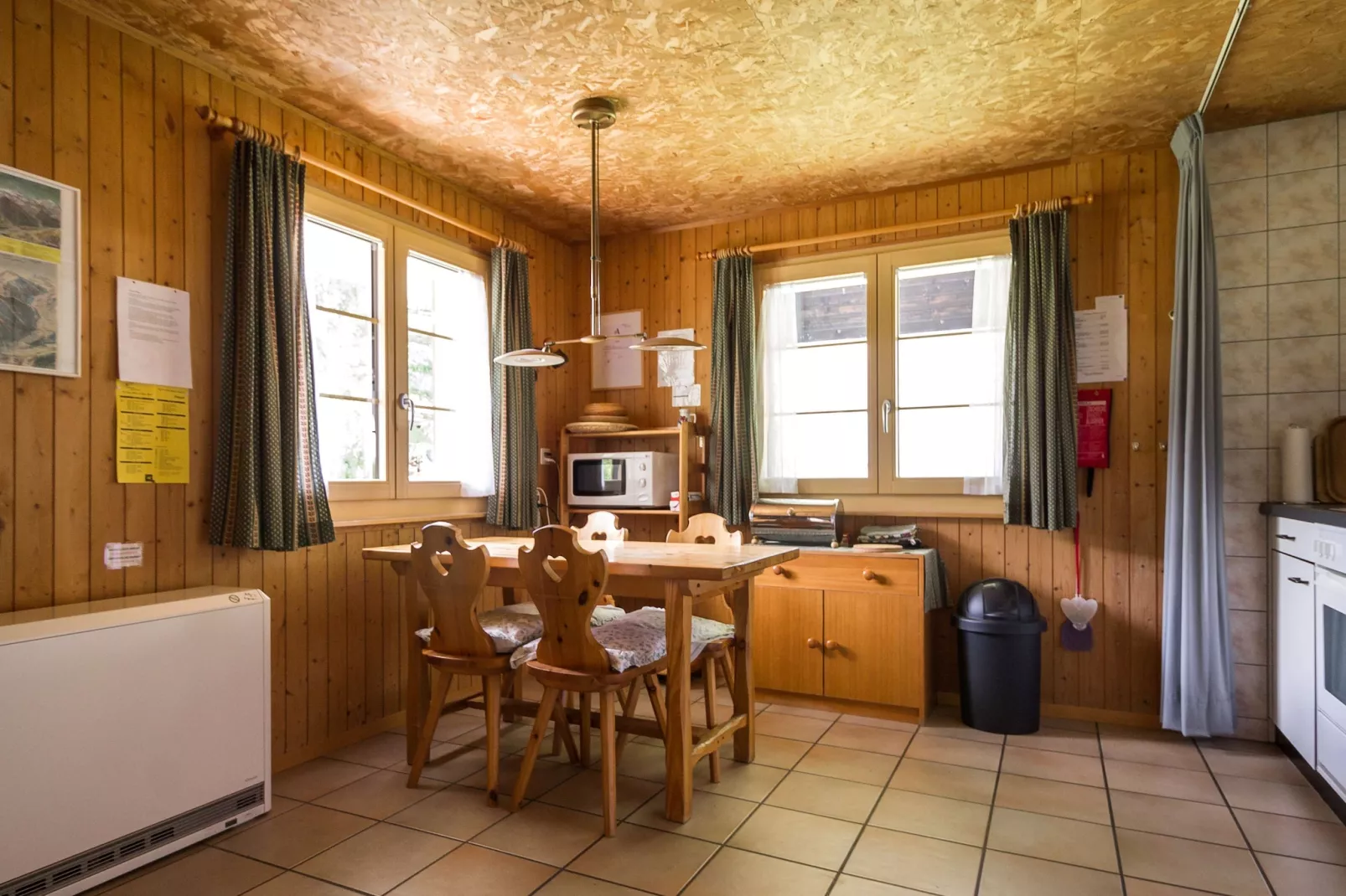 Appartement Chalet Kirsanna-Salle à manger