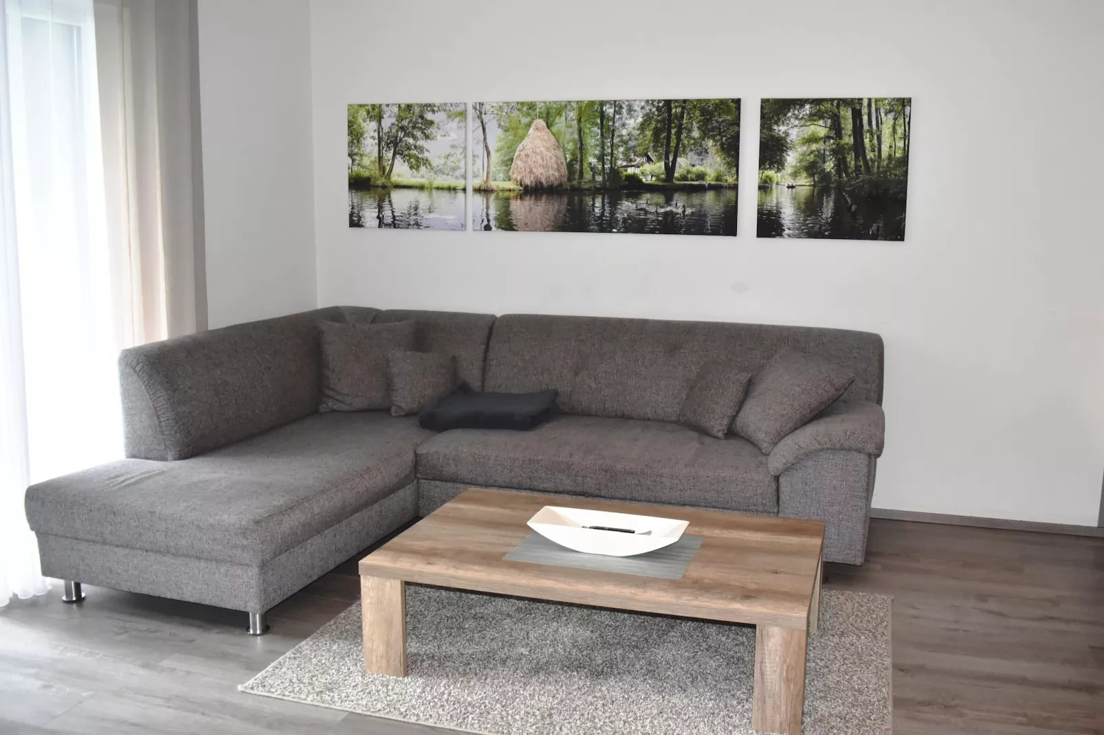 Apartment 75 qm mit Spreeblick-Wohnzimmer