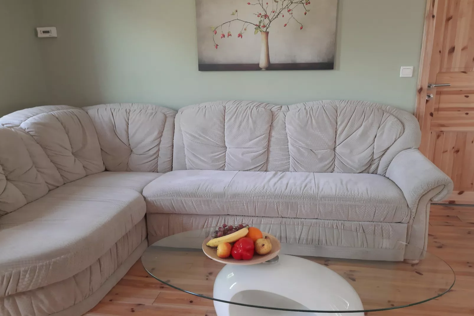 Bungalow 6 Waren-Salon