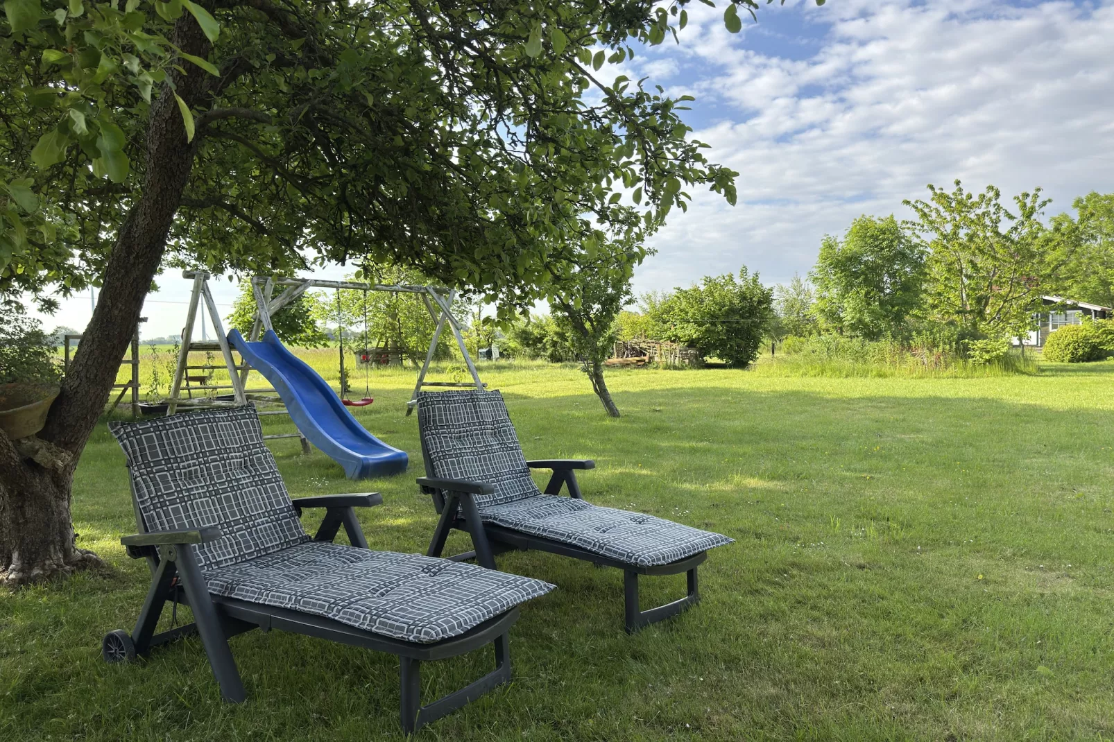 Ferienhaus mit großem Grundstück in Friederikensiel