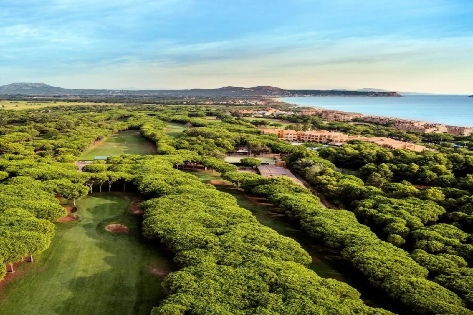 Les Oliveres 32-Areas within 20km in summer