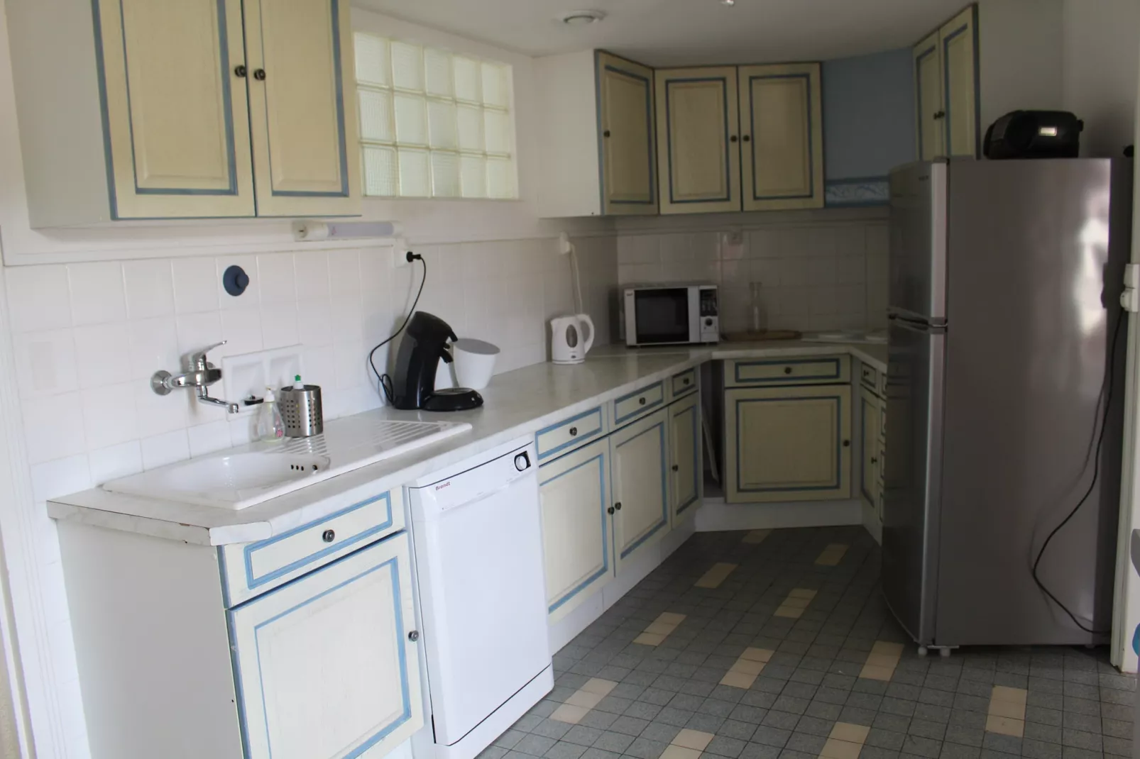 Gîte Calvaire - Hérisson-Kitchen