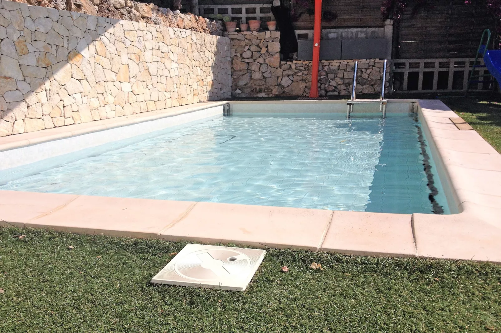 Antonino-Swimming pool