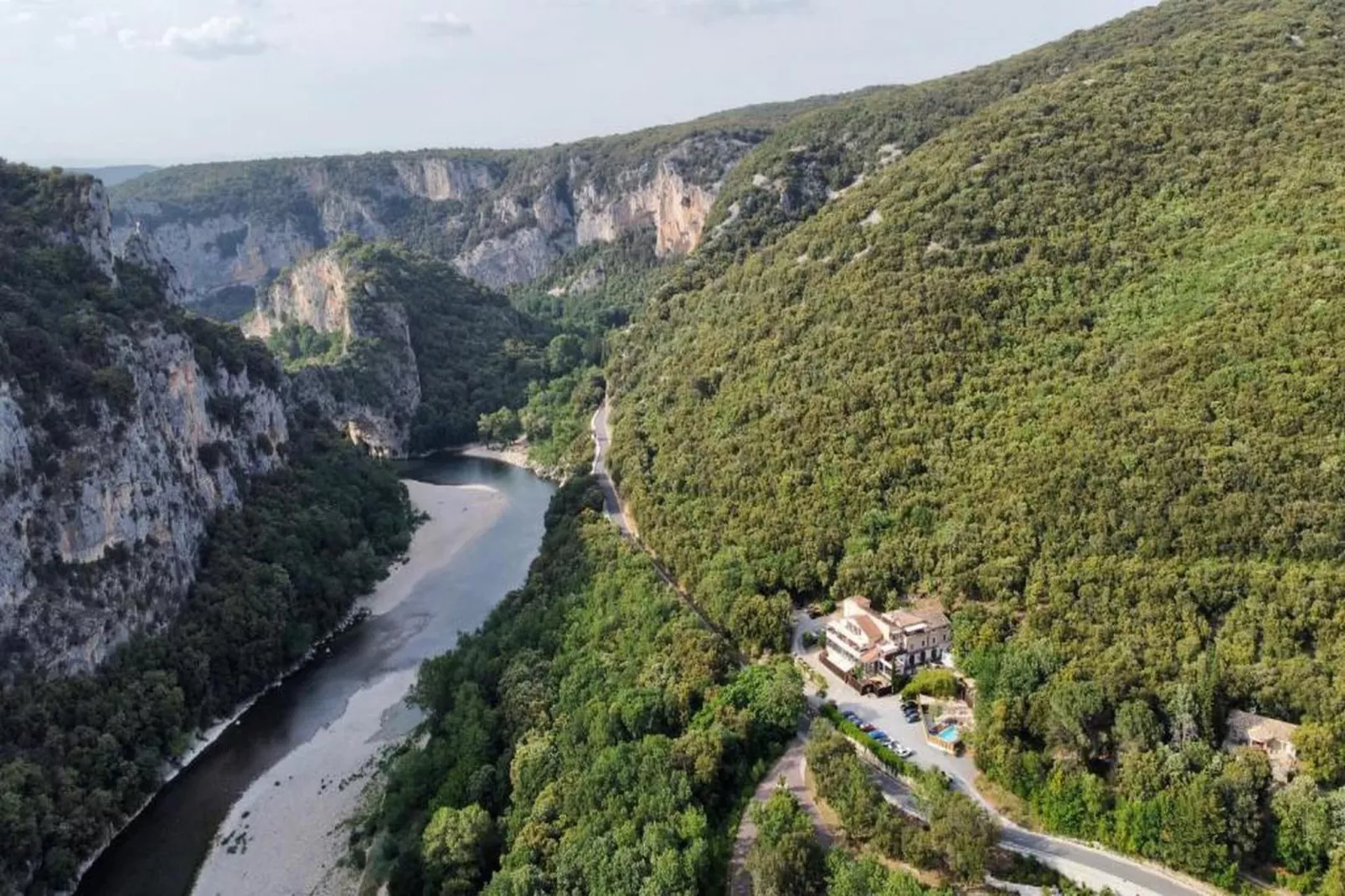 Le Domaine des Hauts de Salavas 5-Areas within 20km in summer