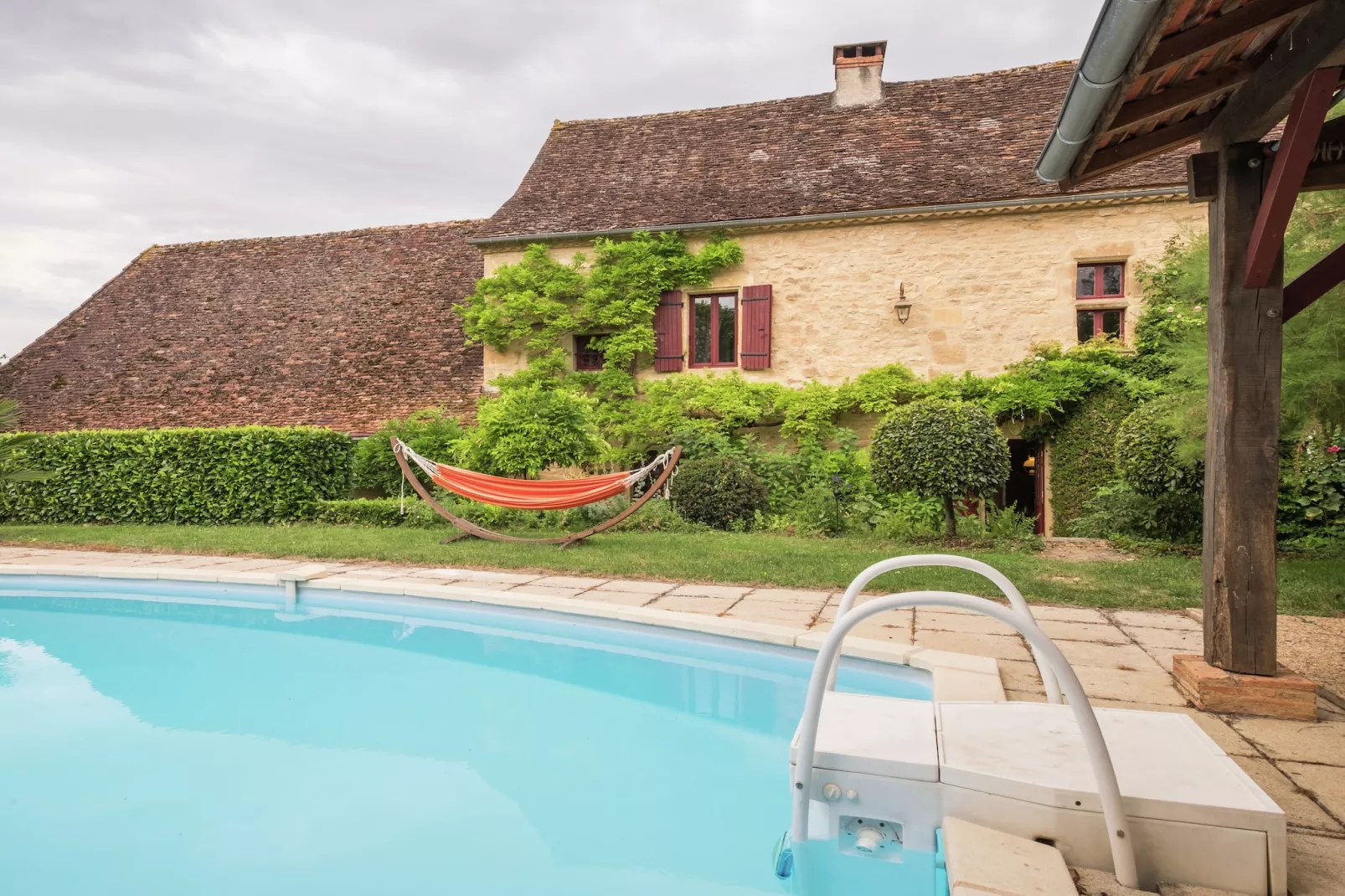 Maison de vacances St Jory las Bloux-Schwimmbad