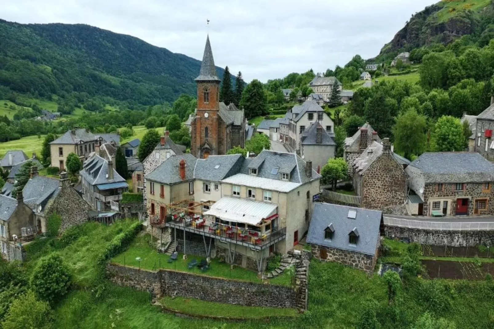 Rougeac-Areas within 20km in summer