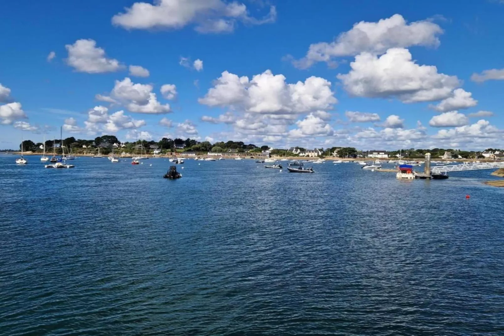 Les Iles du Morbihan 1-Areas within 5km in summer