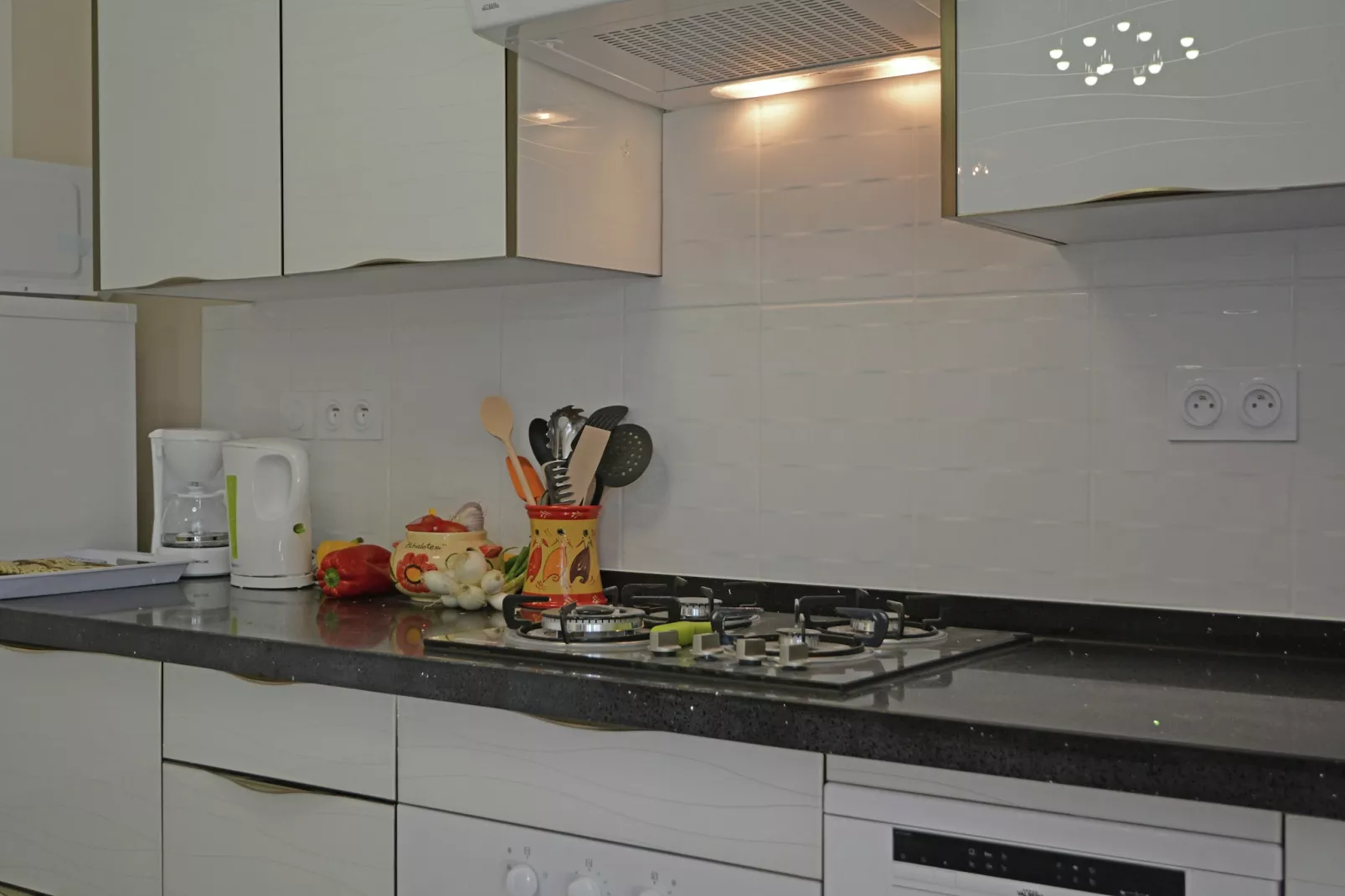 Villa Contempo 6 ex 5-Kitchen
