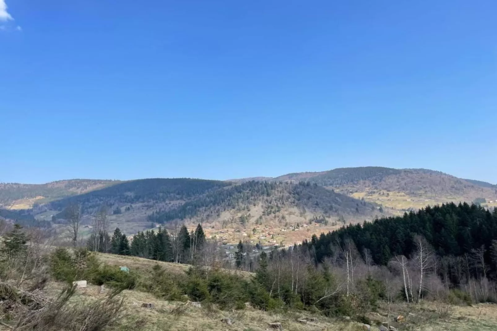 La Bergerie-Areas within 20km in summer