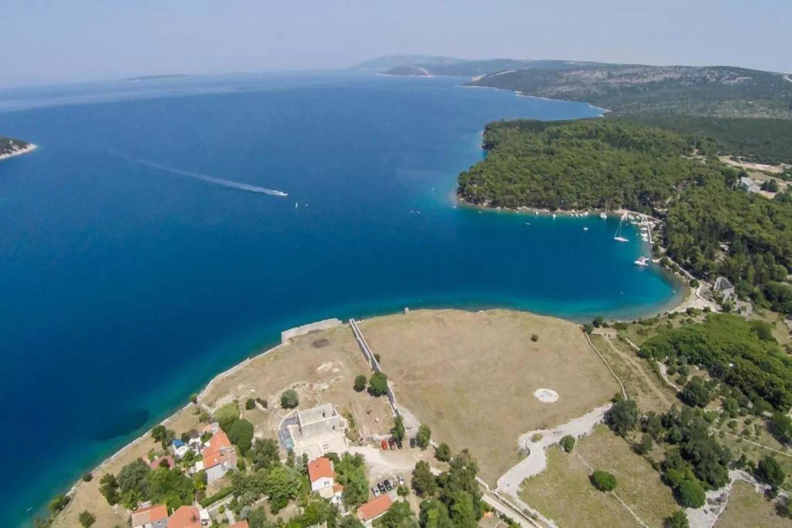 Antiqua-Areas within 1km in summer