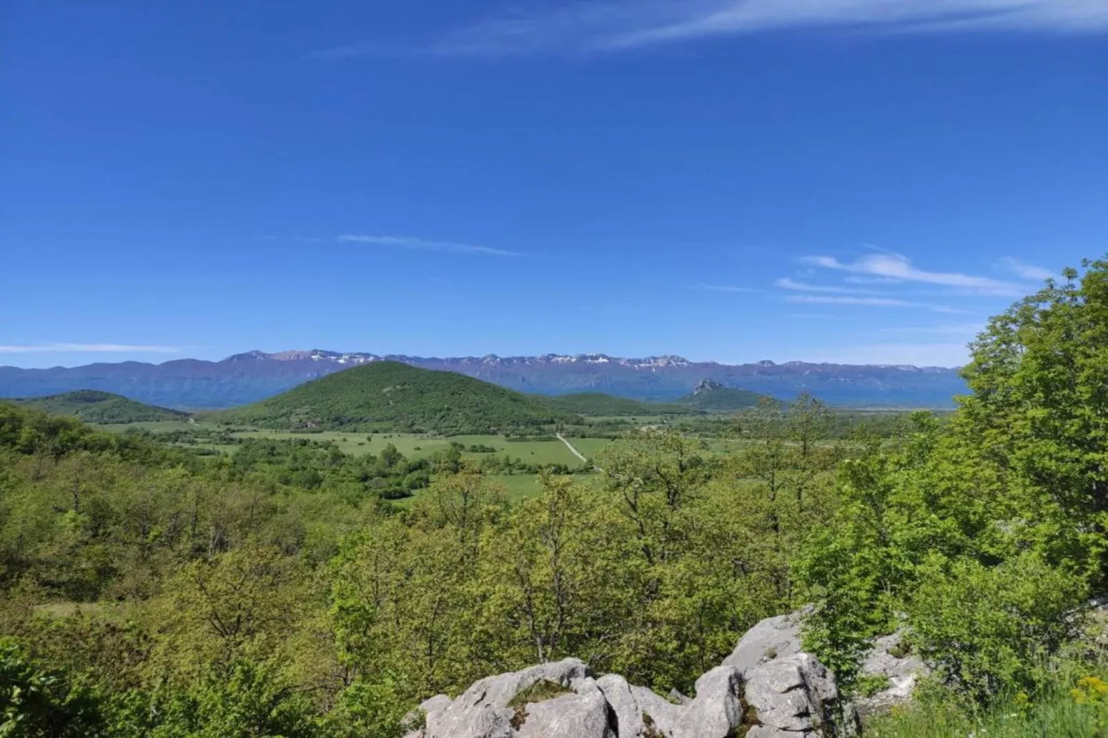 Holiday house Lovinac-Gebiete Sommer 5 km
