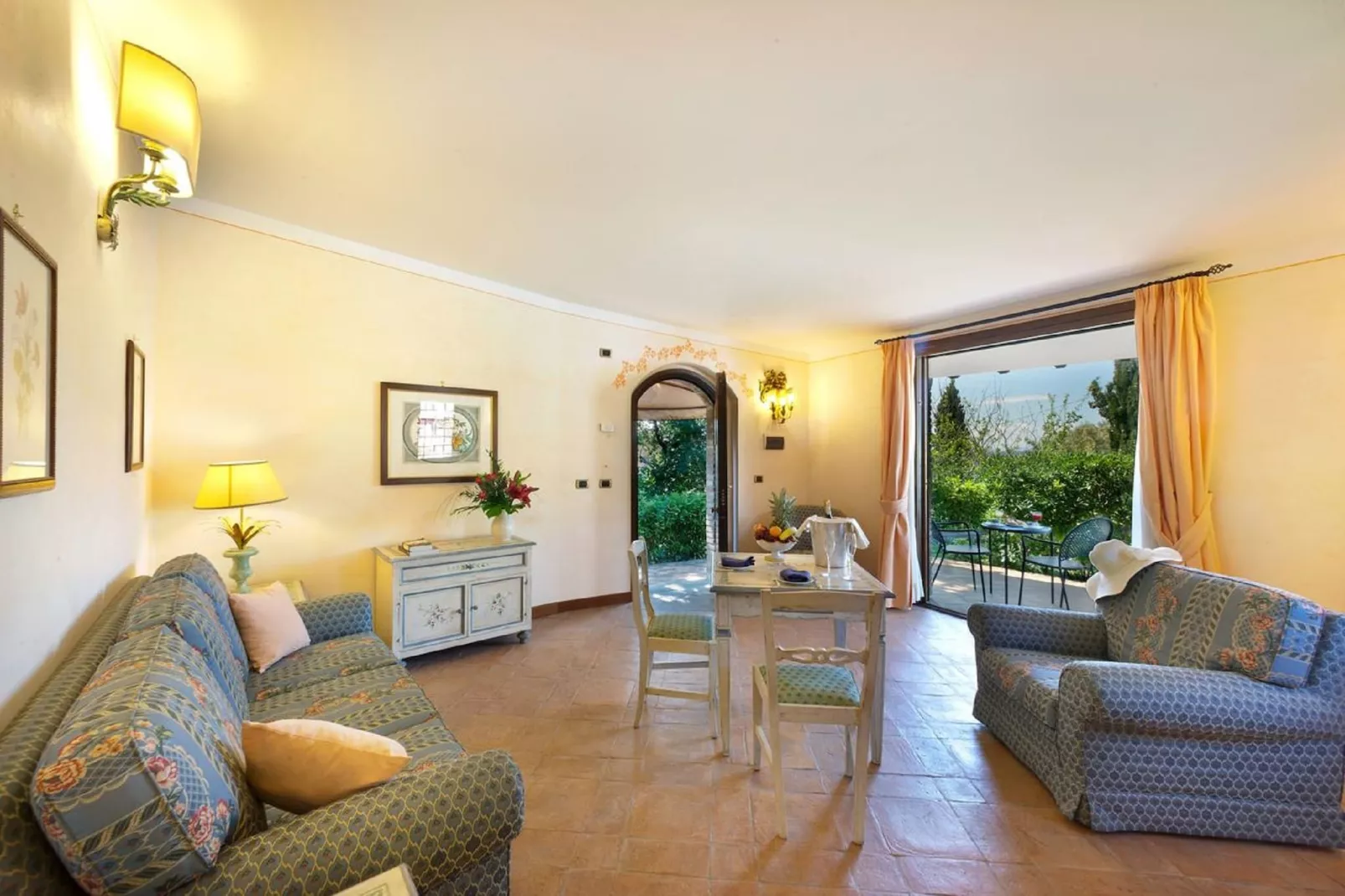 Bilo4-Living room