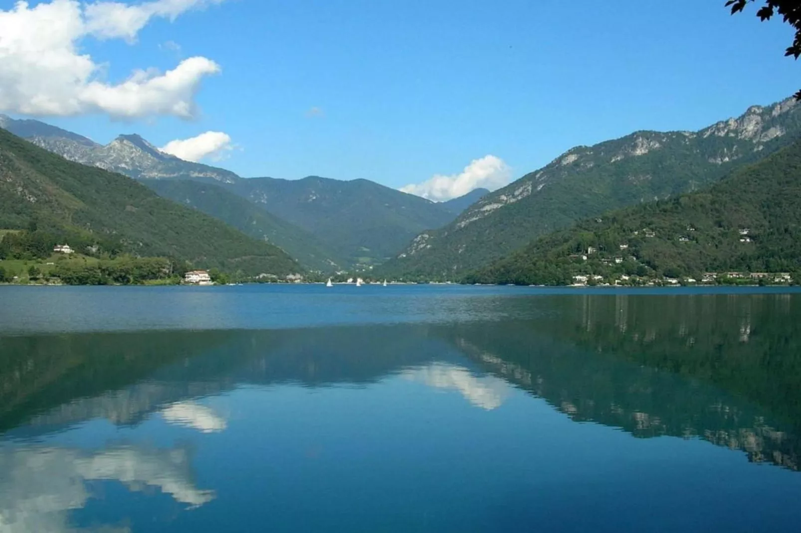 Casa Europa-Areas within 1km in summer