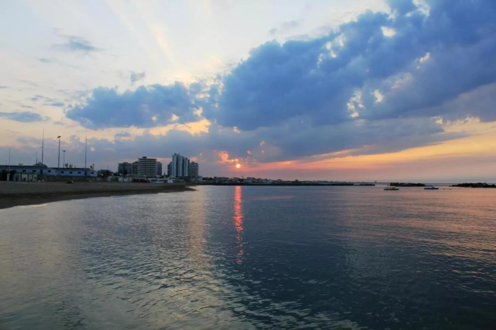 Cattolica Bilo-Areas within 20km in summer