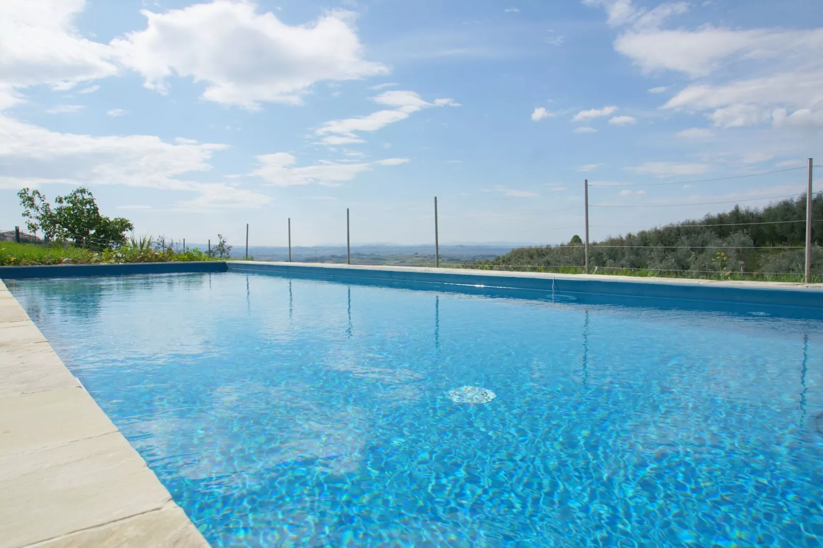 Leonardo-Swimming pool