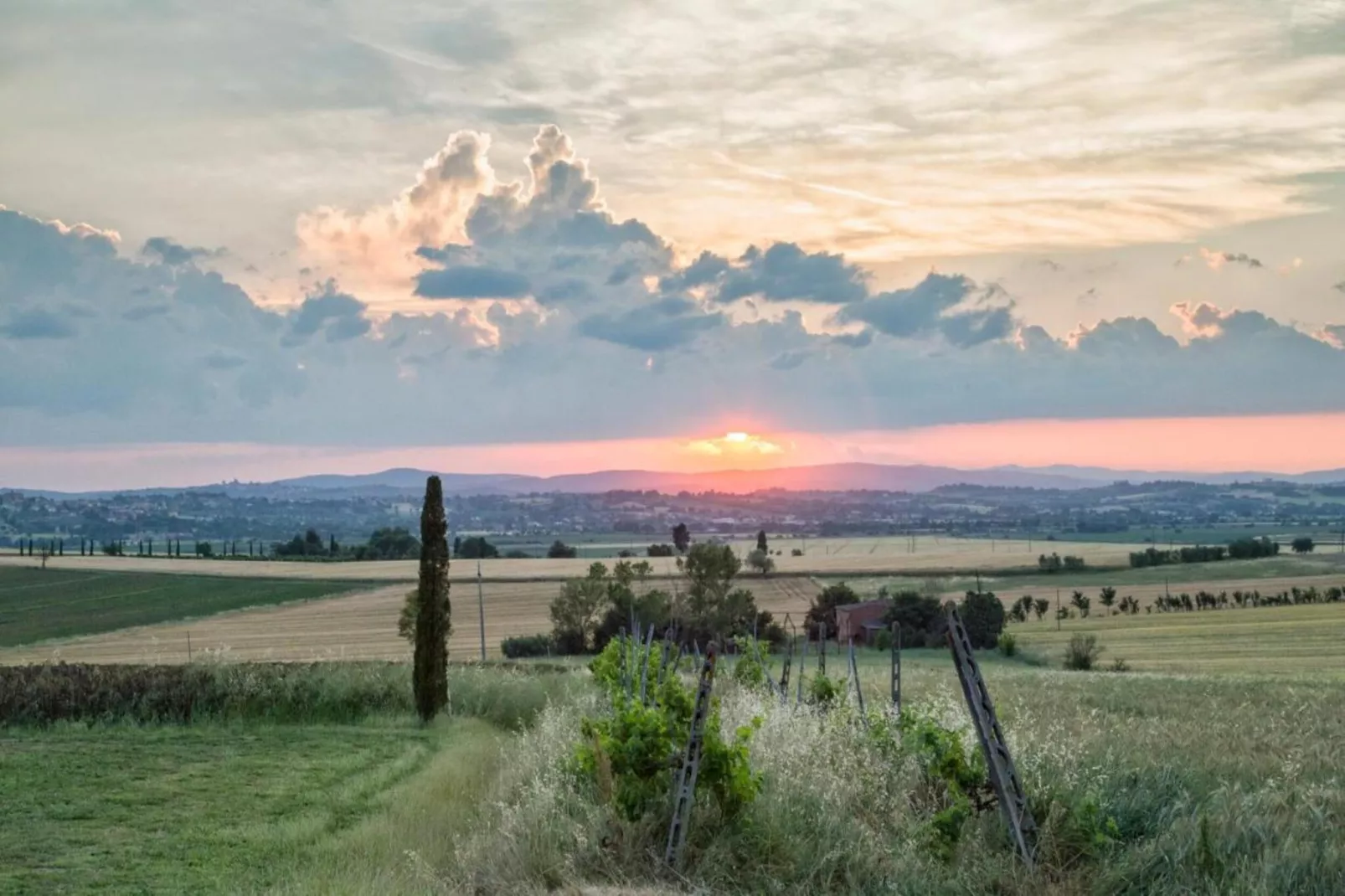 Fontocchio Diciassette-Areas within 20km in summer