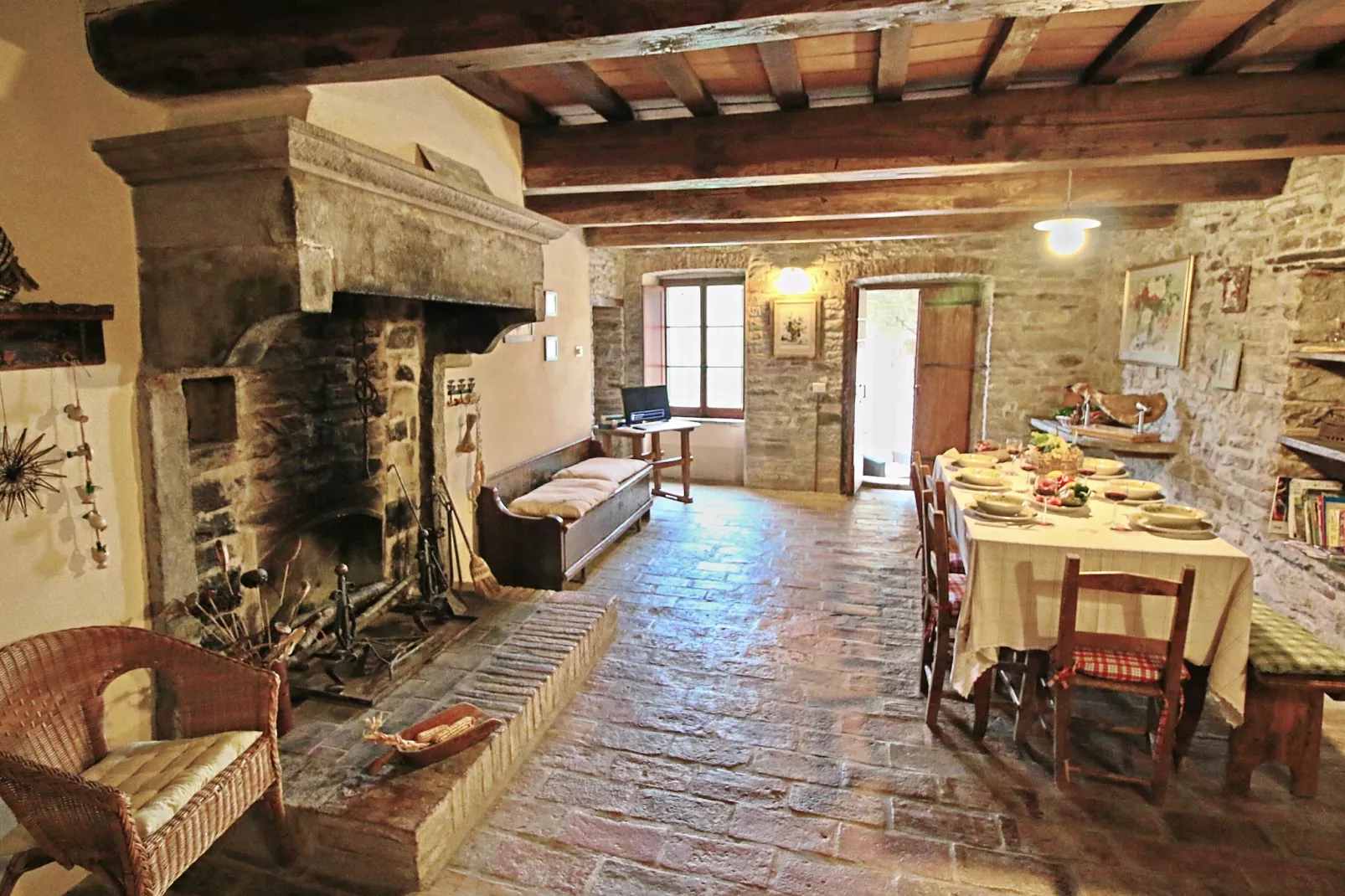 Casal Corniolo- Montalto-Living room