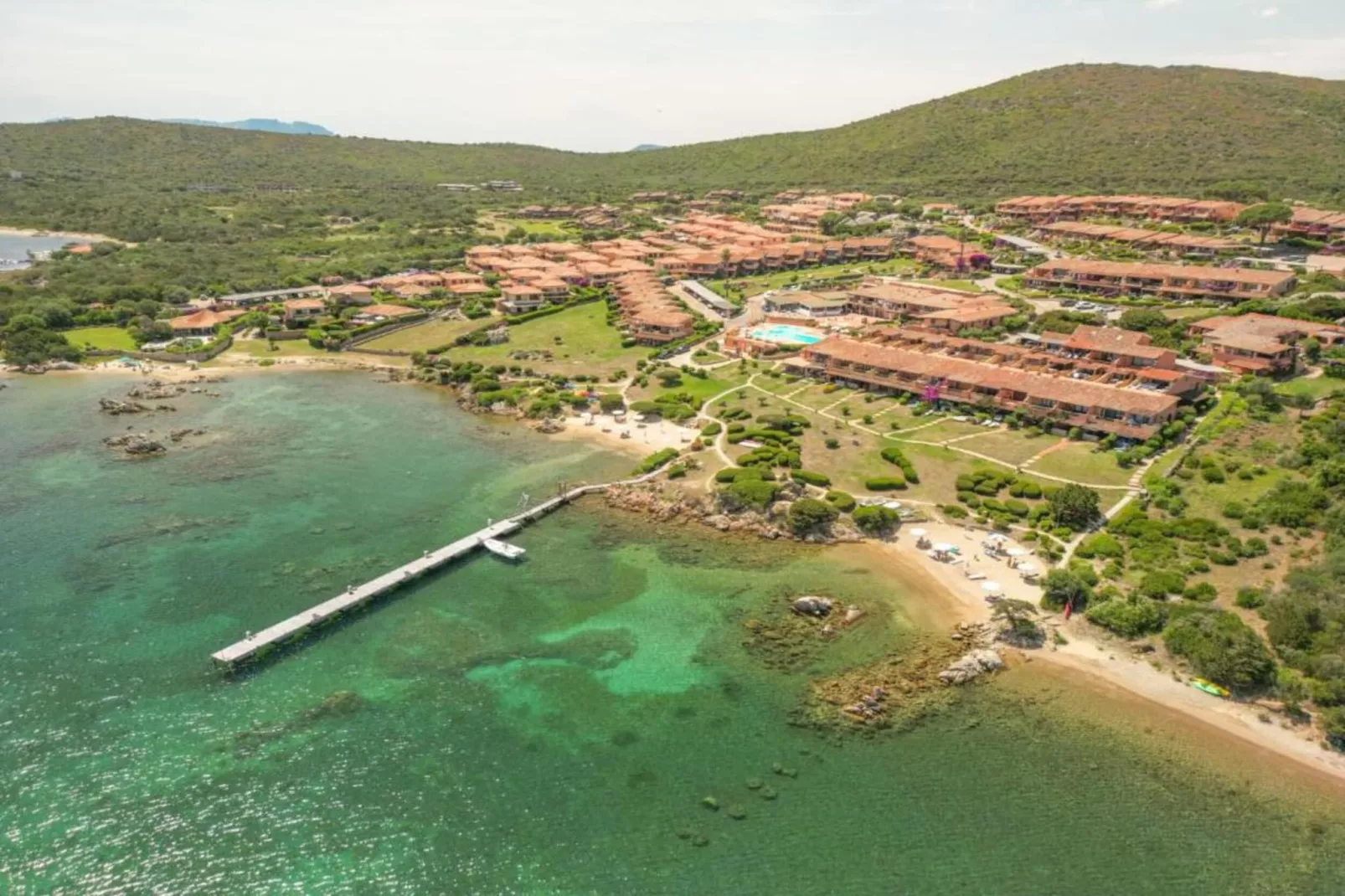Baia de Bahas Mono 2-Areas within 20km in summer