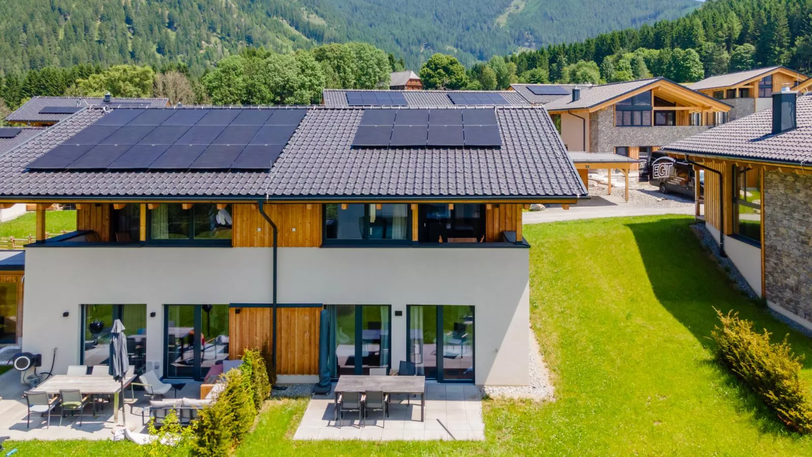 Grebenzen Eiszeit Lodge-Außenbereich Sommer