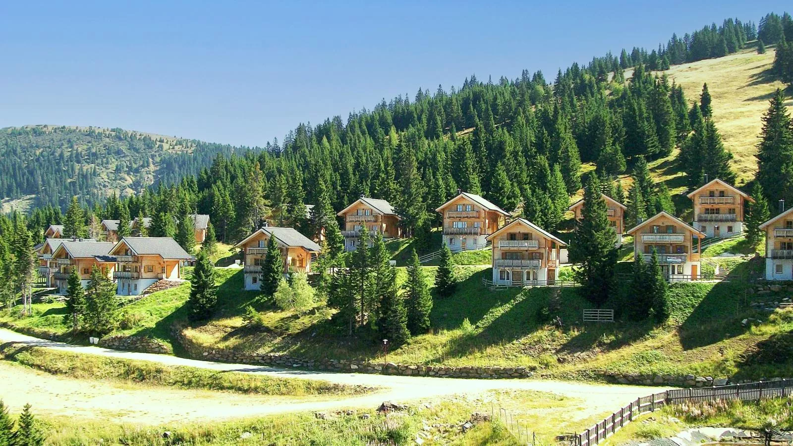 Chalet Bergoase-Exterior in summer