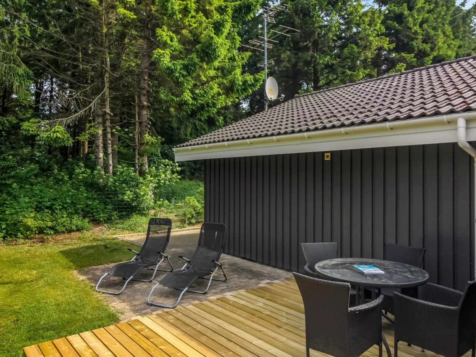 "Aniki" - 1.4km from the sea-Draußen