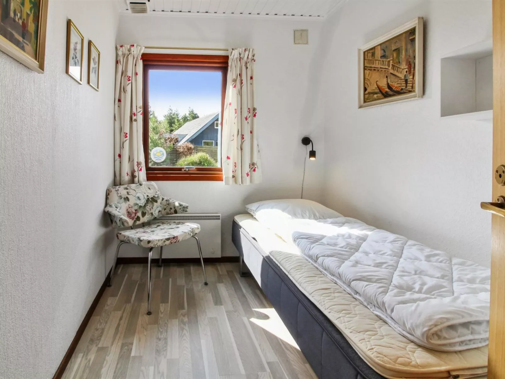 "Asfrid" - 3.5km from the sea-Dedans