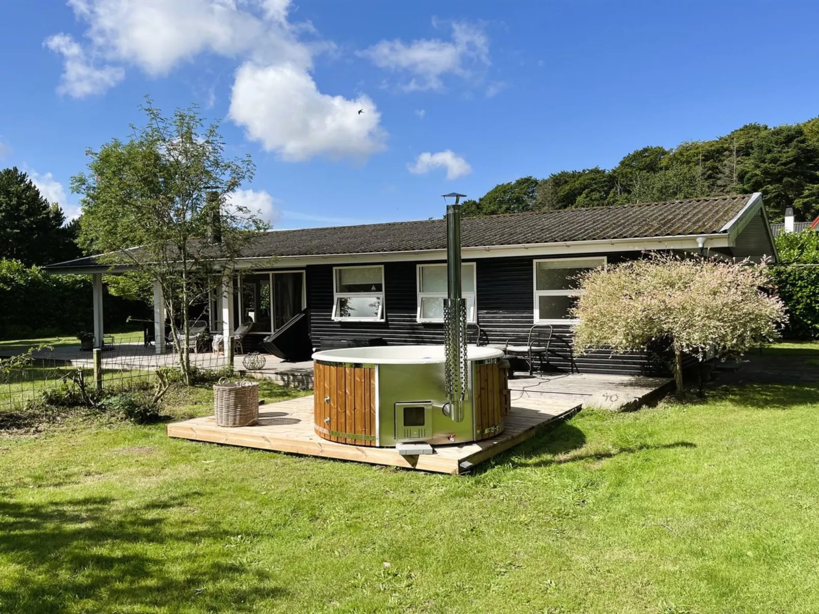 "Aksa" - 400m from the sea-Outside