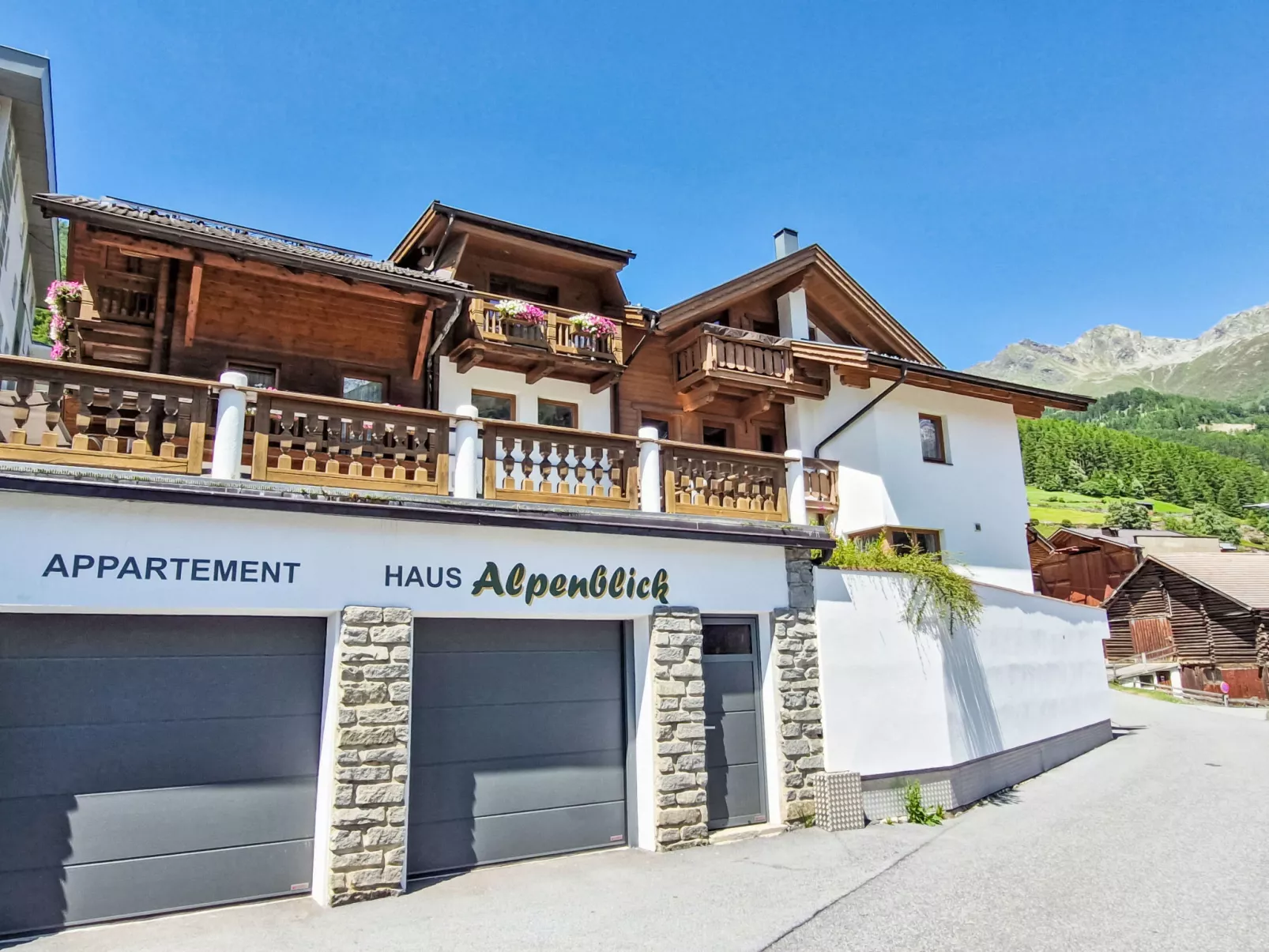 Alpenblick-Dehors