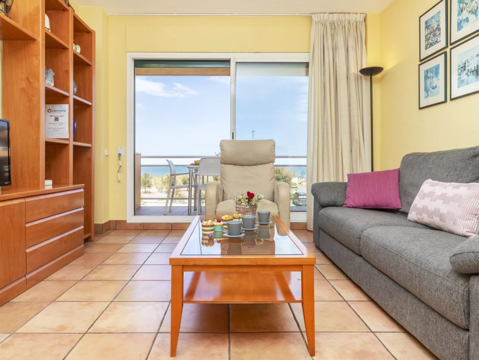 "Port Pals Sea View"-Inside
